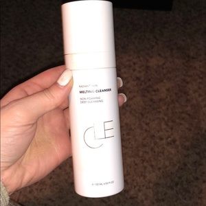 Melting cleanser CLE Korean beauty